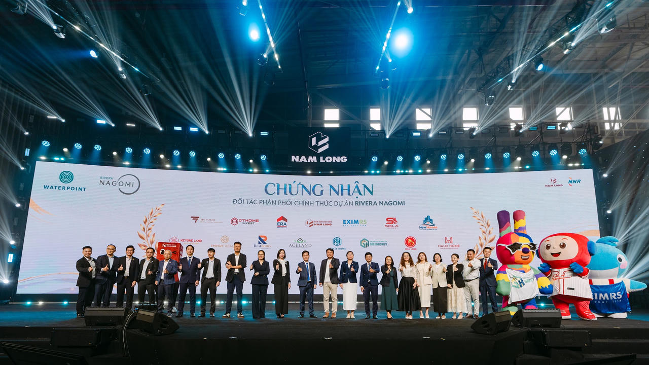 Lễ chứng nhận 15 đại lý phân phối chính thức dự án Rivera Nagomi trên sân khấu sự kiện kick-off