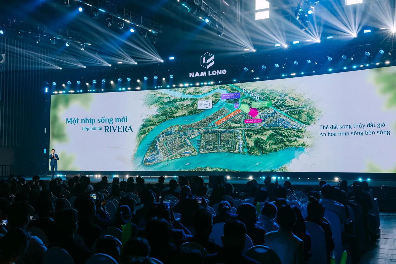Sân khấu trình chiếu sơ đồ vị trí cận sông của phân khu Rivera Nagomi tại sự kiện Nam Long Experience 2026