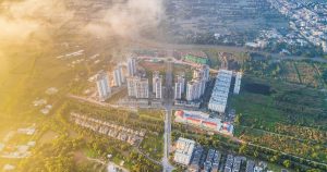 Toàn cảnh khu đô thị Mizuki Park nhìn từ trên cao với các tòa tháp và tuyến đường trung tâm